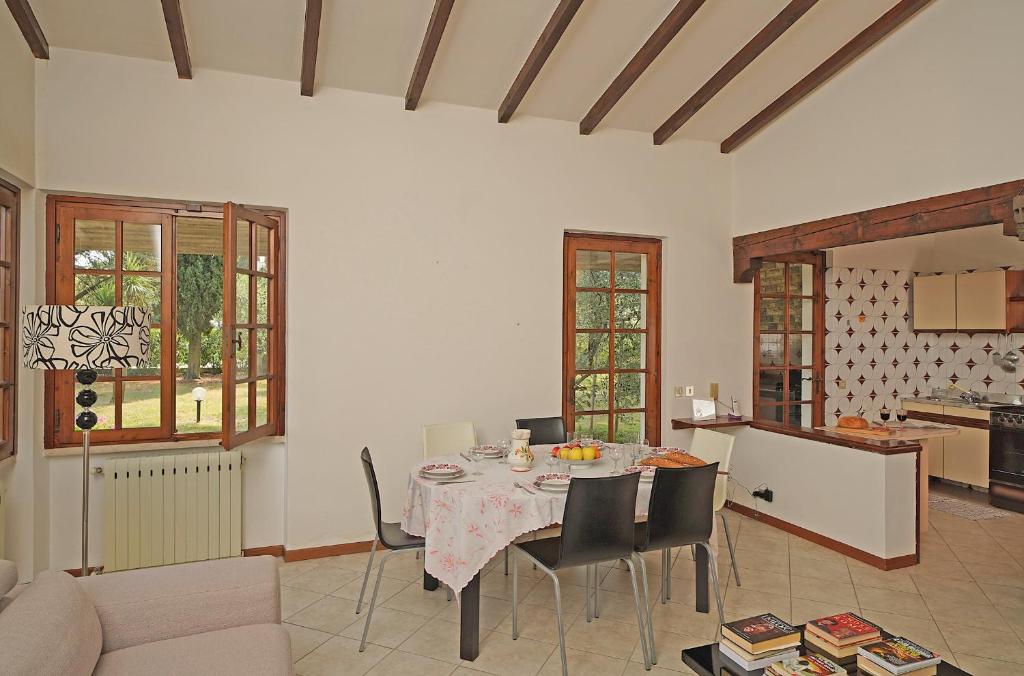 Zdjęcie z galerii obiektu Villa Tamara - Gardagate w mieście San Felice del Benaco