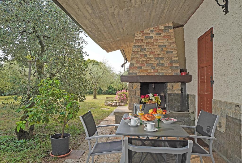 Zdjęcie z galerii obiektu Villa Tamara - Gardagate w mieście San Felice del Benaco