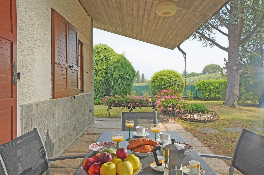 Zdjęcie z galerii obiektu Villa Tamara - Gardagate w mieście San Felice del Benaco