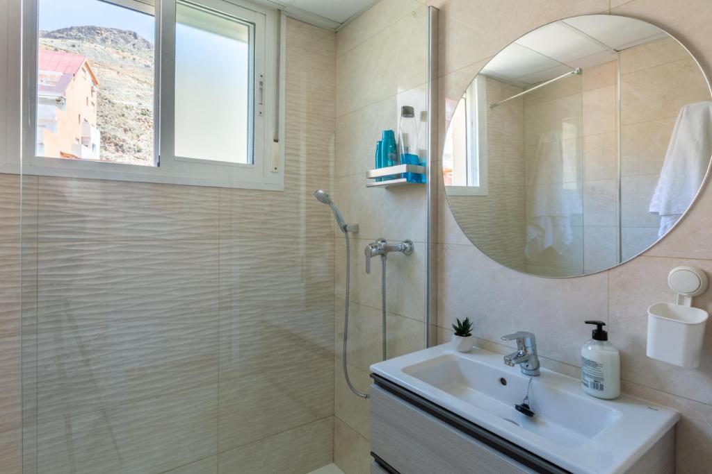 Koupelna v ubytování Apartamento Catania en Aguadulce con vistas al mar