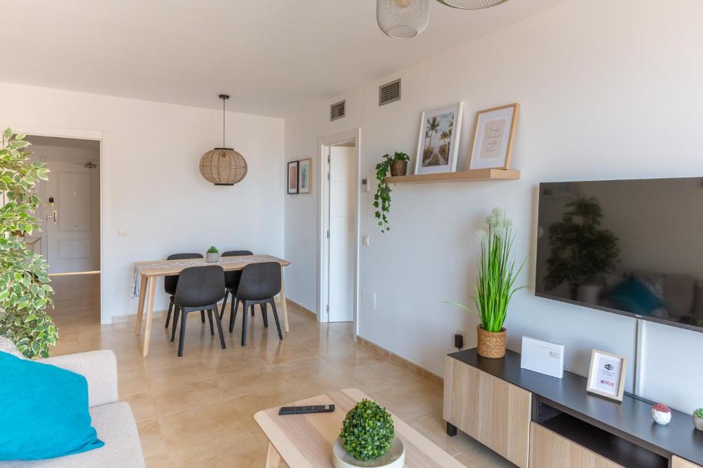 Posezení v ubytování Apartamento Catania en Aguadulce con vistas al mar