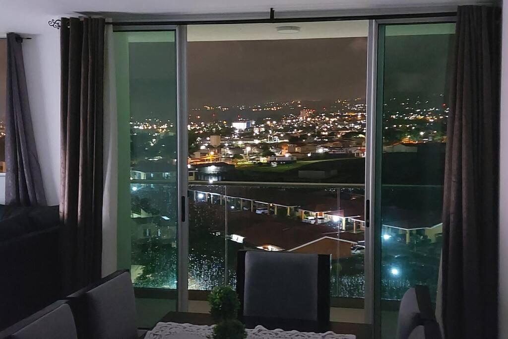Posezení v ubytování Altamira Cozy apartment with amazing views