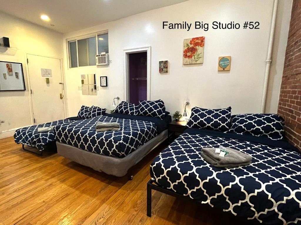 NYC Empire Apartments - 