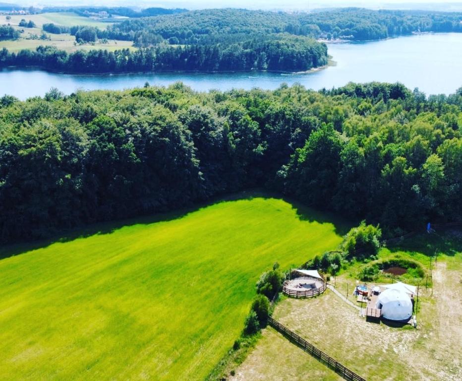 Příroda nedaleko luxury tent