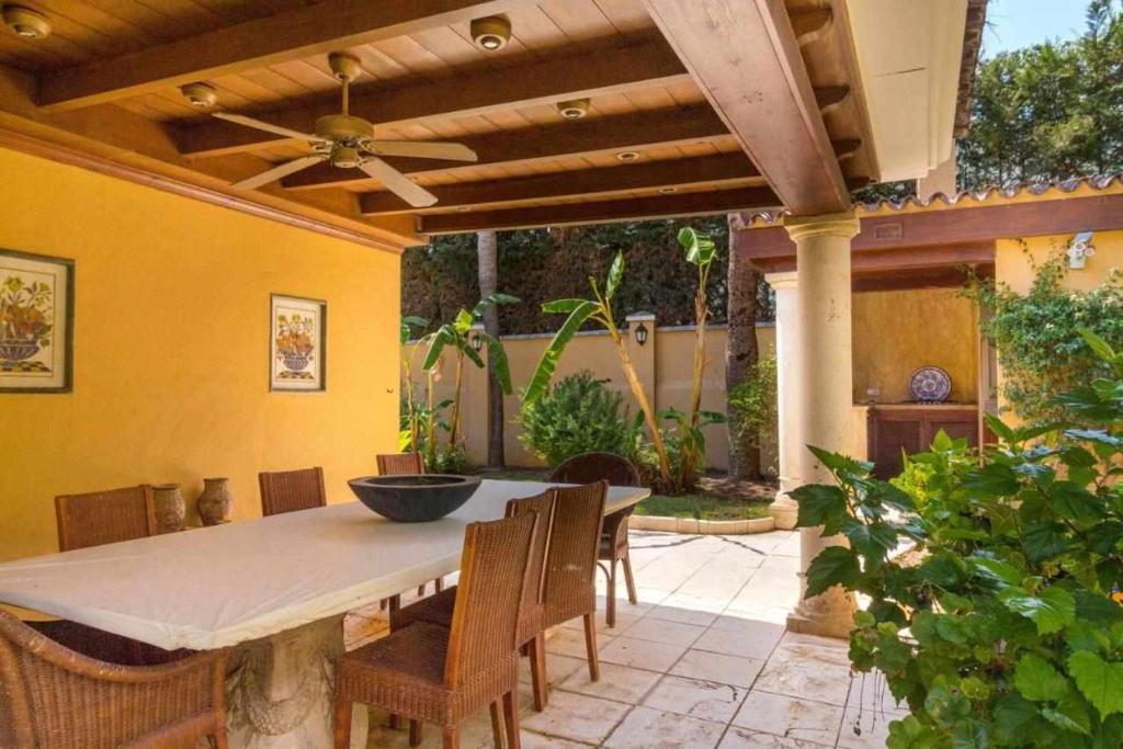 Kép Banús Sand House Súper Villa en Puerto Banús frente al mar szállásáról Marbellában a galériában