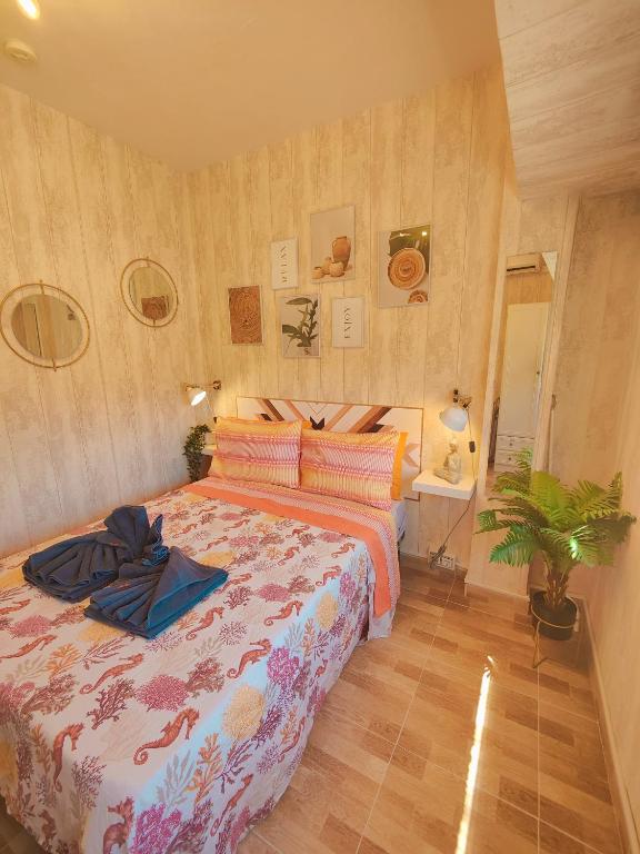 Posteľ alebo postele v izbe v ubytovaní Begona 408 Compact city center studio BY NAMASTE ELITE