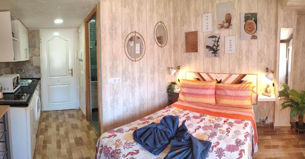 Kuchyňa alebo kuchynka v ubytovaní Begona 408 Compact city center studio BY NAMASTE ELITE