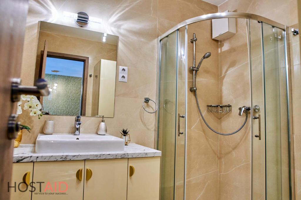 Kúpeľňa v ubytovaní Azúr Apartment - hostAID