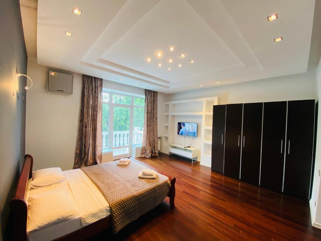 Real Home Apartments in Kiev Center - Two-Bedroom Apartment