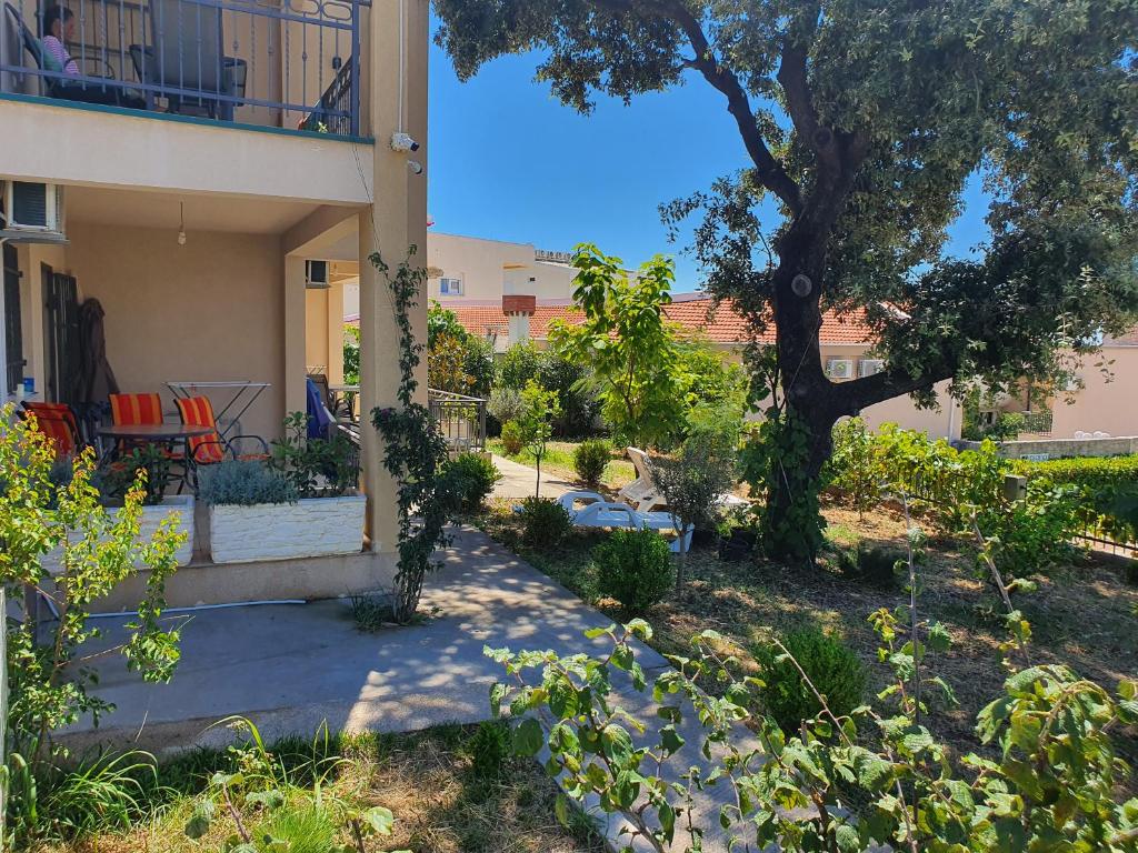 Zahrada ubytování Apartments Kli Kli