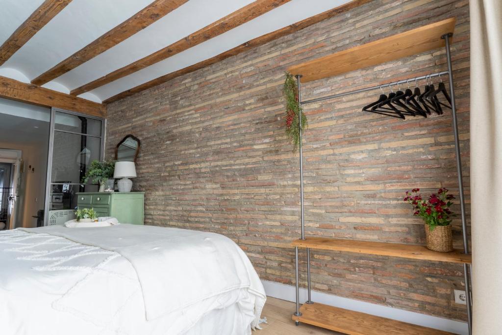 Cathedral Suite Home - 13