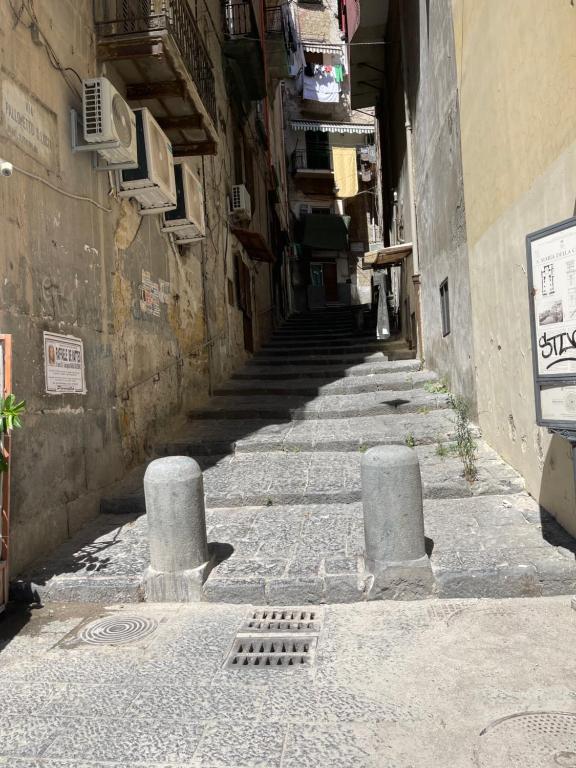 Zdjęcie z galerii obiektu Nase e cane home Napoli w mieście Neapol