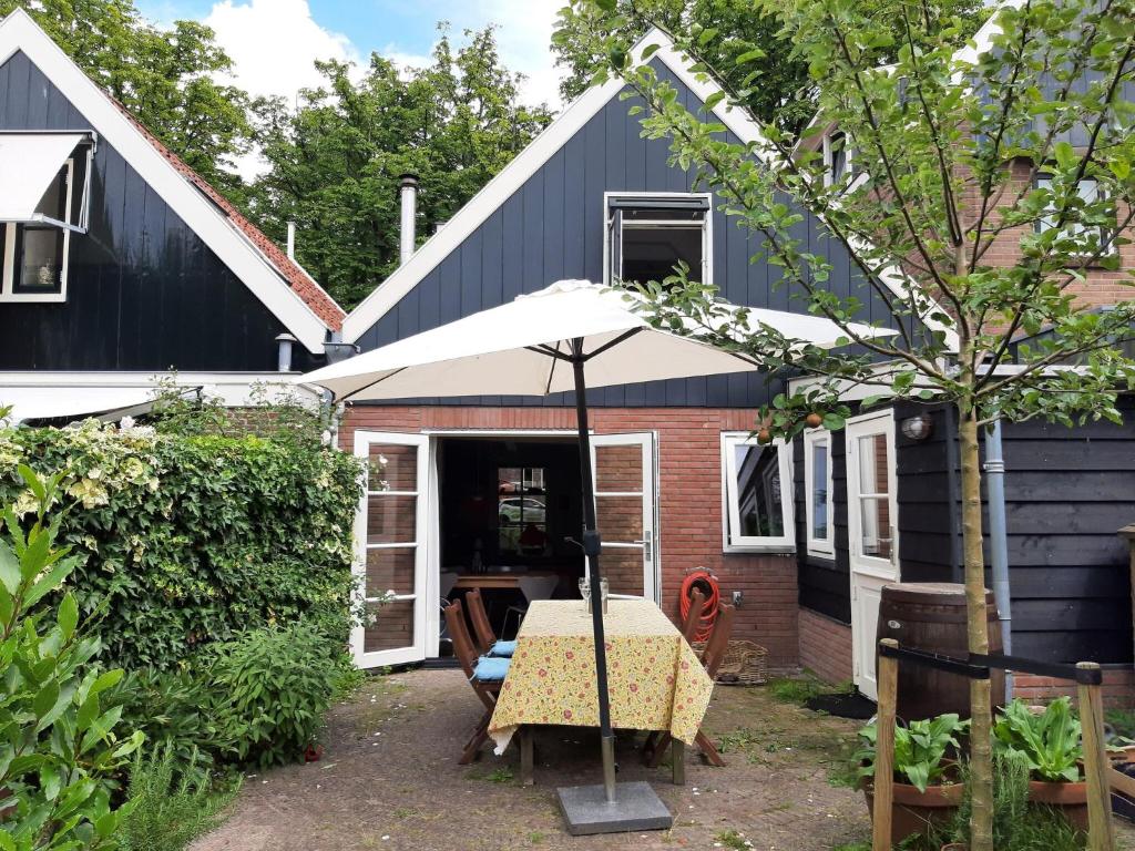 Booking.com: Παραθεριστική κατοικία Attractive holiday in Edam with garden  , Ένταμ, Κάτω Χώρες . Κάντε κράτηση ξενοδοχείου τώρα!