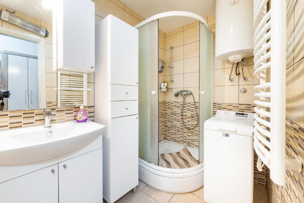 Kúpeľňa v ubytovaní Blue Harmony Sea View Apartment