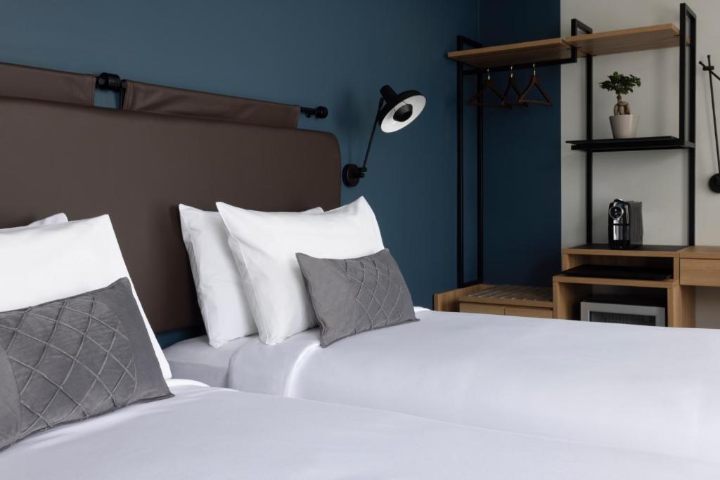 The 55 by Le Mirage - Resim 26