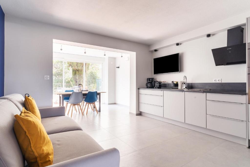 Kuchyňa alebo kuchynka v ubytovaní La Bastide de la Plage - Garage privé
