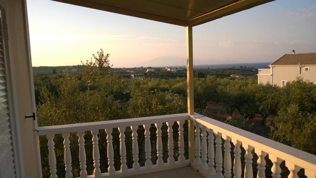 Balkón nebo terasa v ubytování Casa Dyonisia Tsilivi