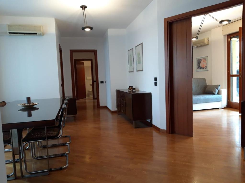 Część wypoczynkowa w obiekcie BedandBreakfast Eni Torri Lombarde San Donato BBqueen