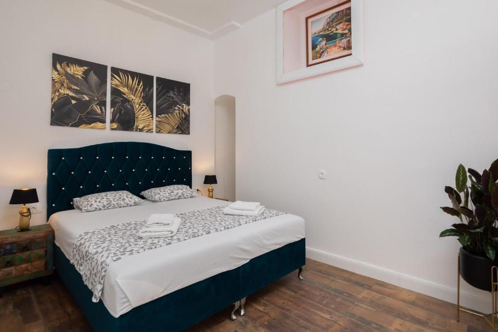 Posteľ alebo postele v izbe v ubytovaní Luxury apartment with patio in the heart of Split