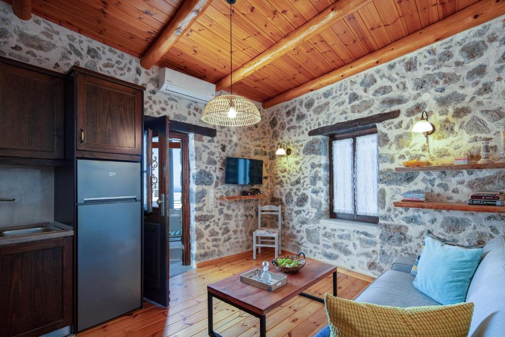 Petrino House in Mirthios, Πλακιάς – Ενημερωμένες τιμές για το 2023