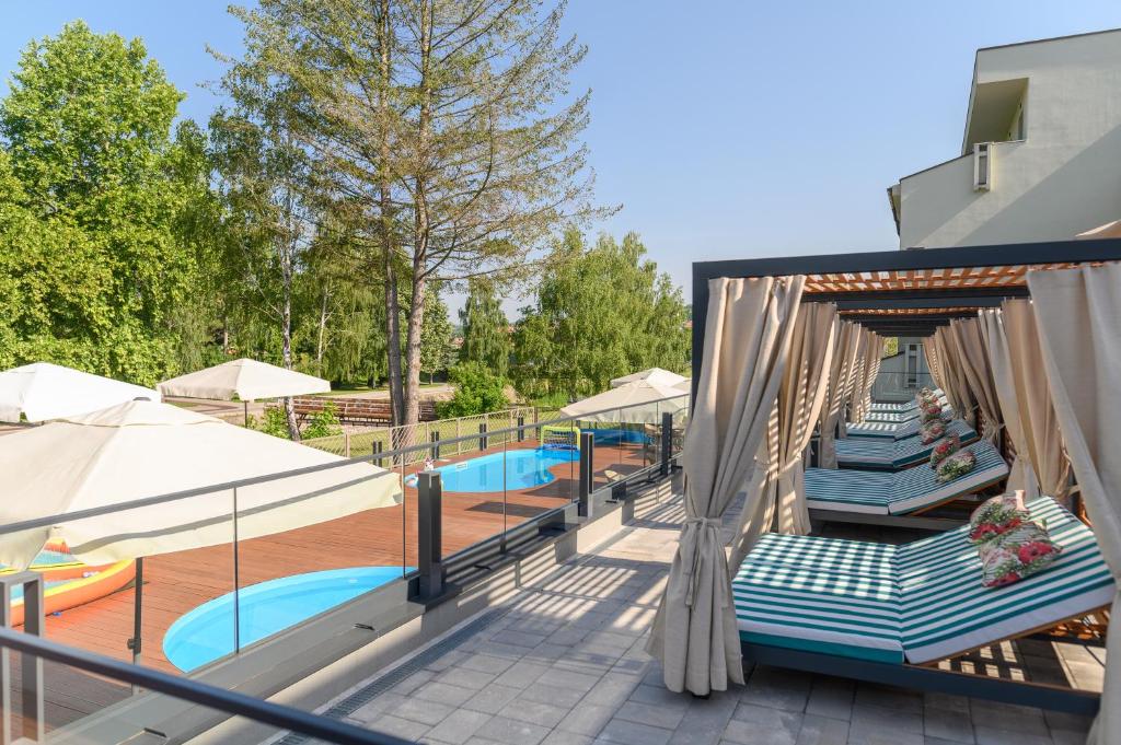 Piscina di Hotel Sunce o nelle vicinanze