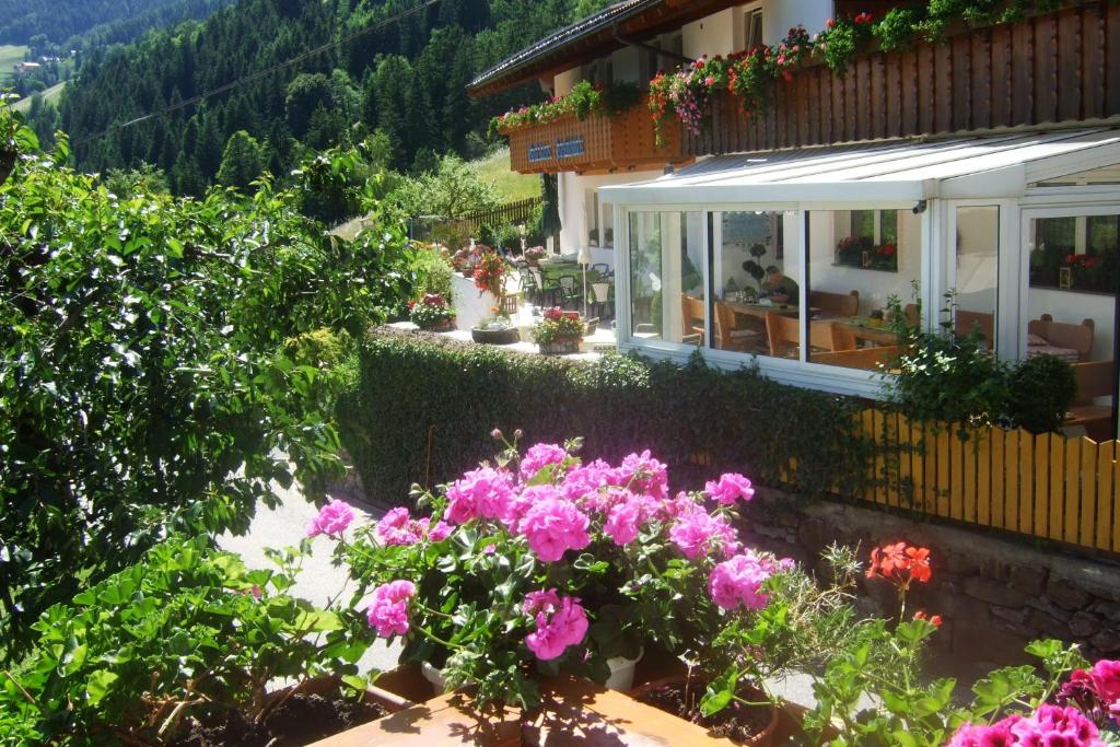 Ogród w obiekcie Gasthaus Jaufenblick