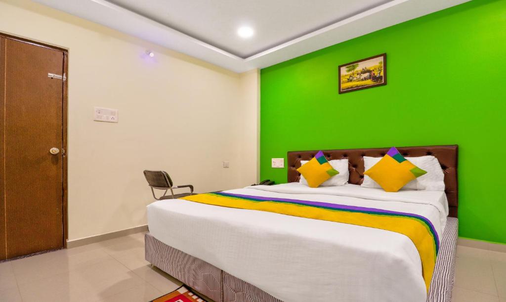 Postel nebo postele na pokoji v ubytování Itsy Hotels Carnival Inn