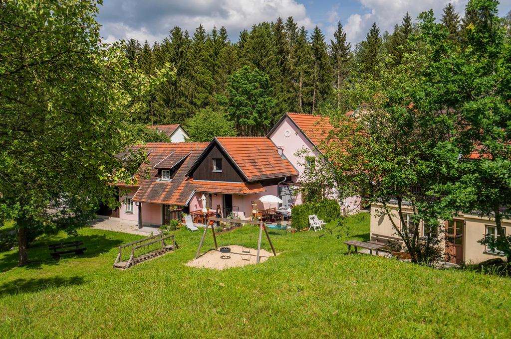 Zahrada ubytování Theater- und Feriendorf Königsleitn GmbH