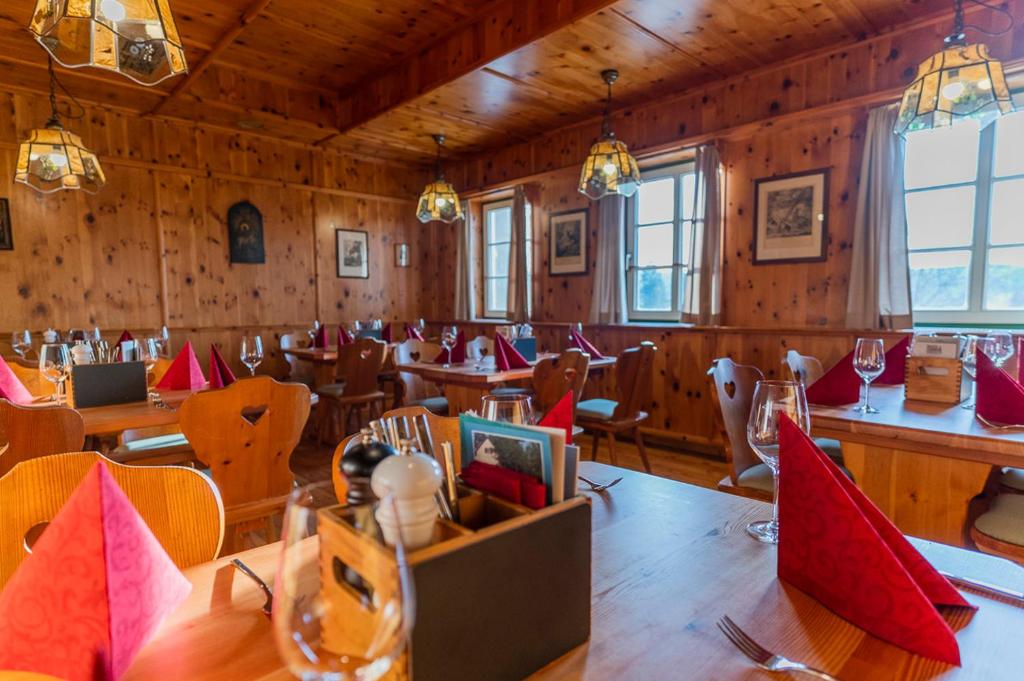 Posezení v ubytování Theater- und Feriendorf Königsleitn GmbH