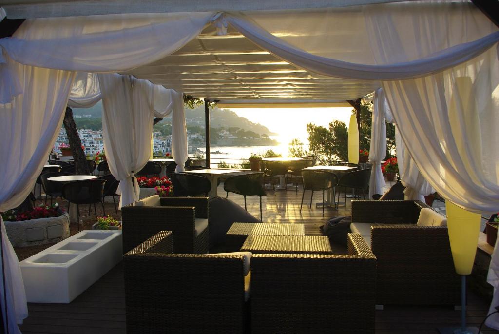 Posezení v ubytování Hotel Sant Roc
