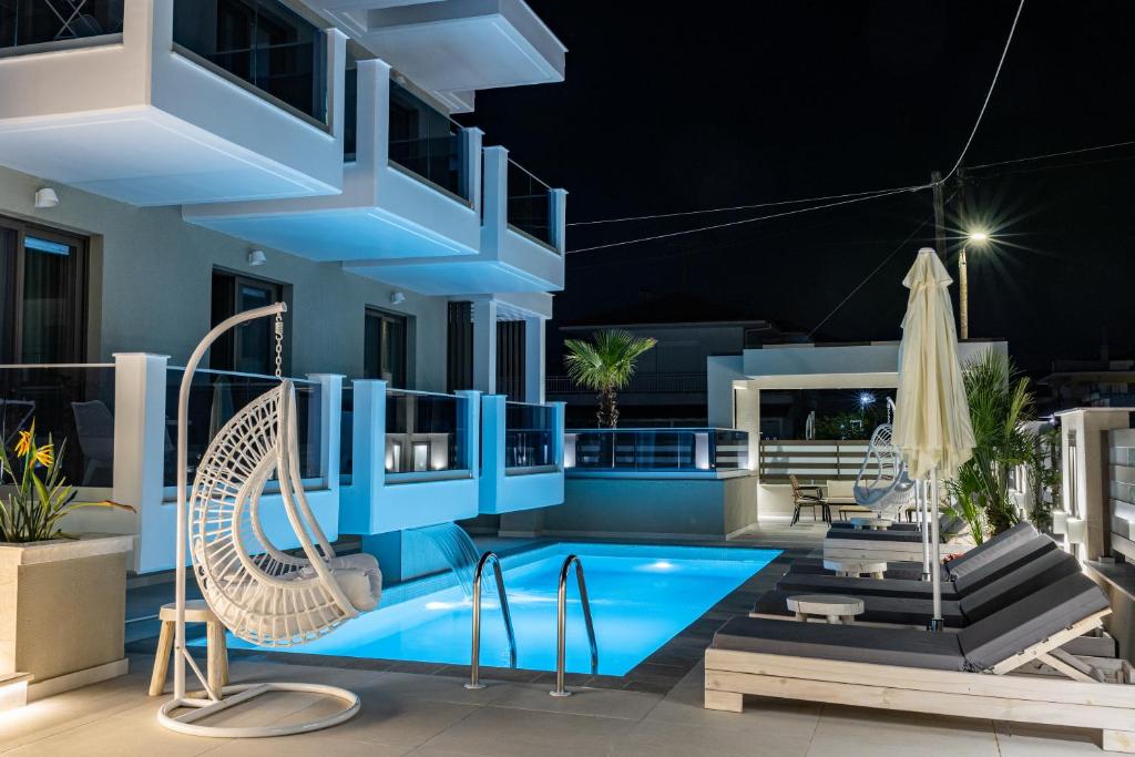 Ammos Luxury Apartments - 3