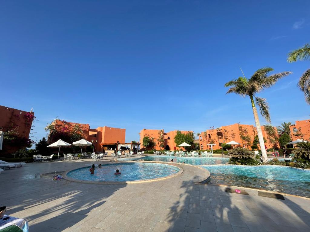 Bazén v ubytování SOULOTEL EMERALD Resort & Spa nebo v jeho okolí