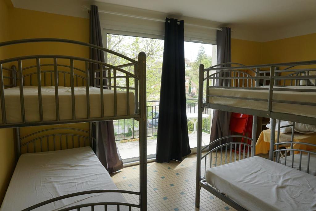 Gîte des Grands Causses - Familienzimmer Mit Gemeinschaftsbad