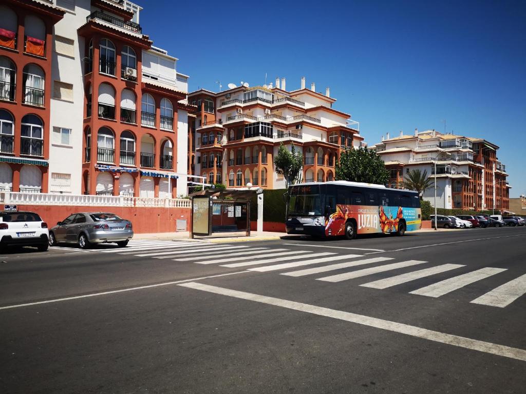 Fotografia z galérie ubytovania Studio with terrace and pool v destinácii Torrevieja