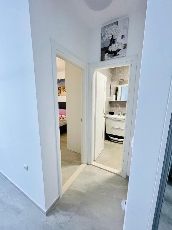 Kuchyňa alebo kuchynka v ubytovaní Trogir Apartment Nela