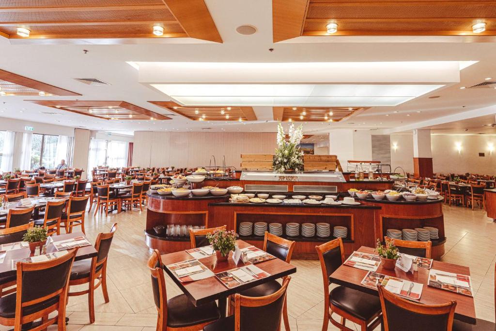 Restaurace v ubytování Ramada Jerusalem Hotel