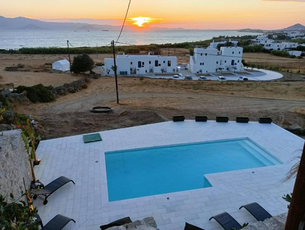 Zdjęcie z galerii obiektu Plaka's Petite seaside view w mieście Plaka