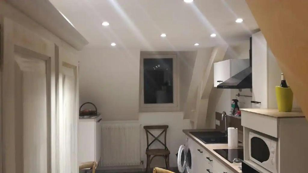 Beau studio au calme proche de la cathédrale - Appartement D'Une Chambre