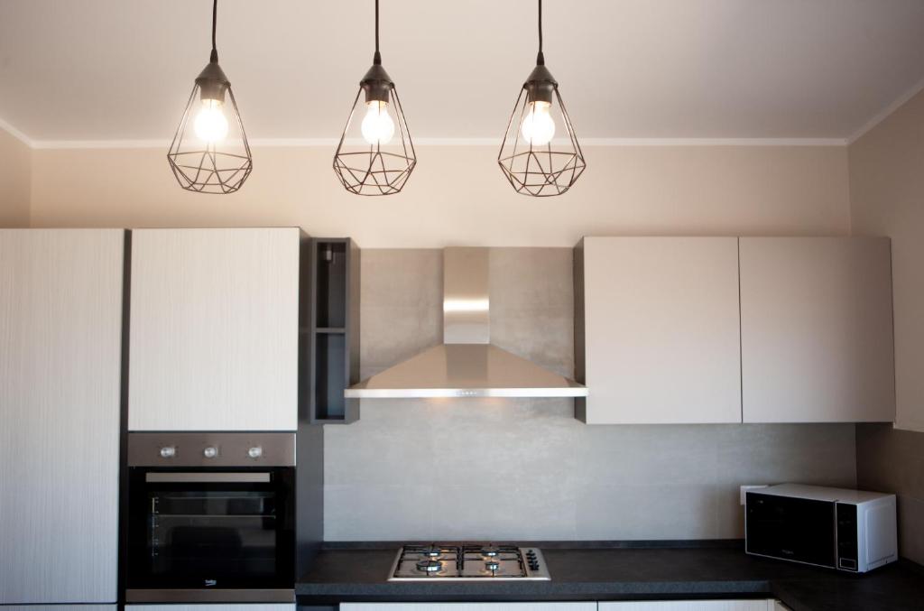 Kuchyňa alebo kuchynka v ubytovaní Villa Lombardo Luxury