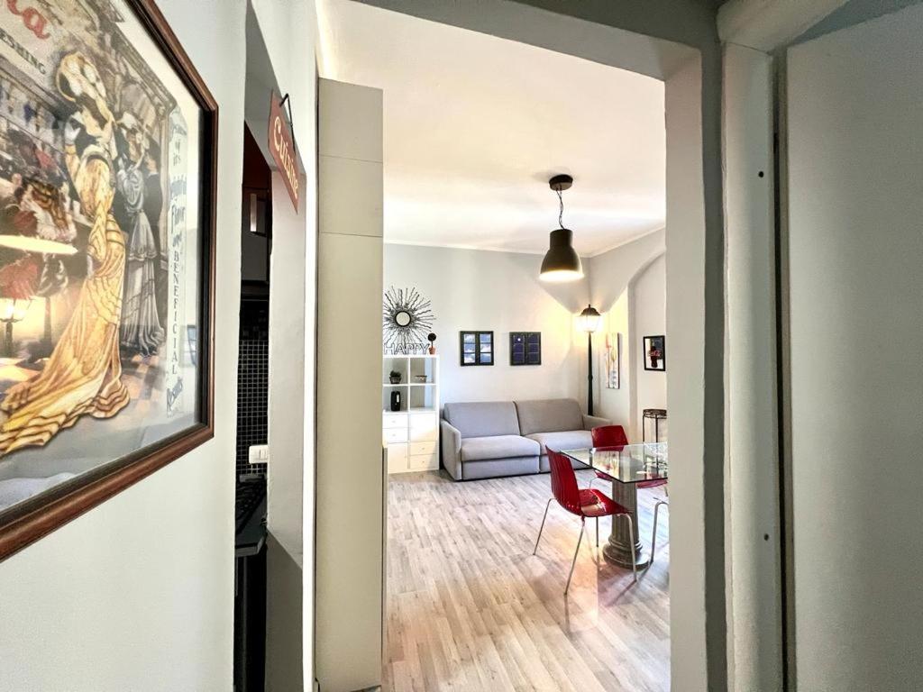 2 Bedrooms, Airco, Wifi, Garibaldi Station by Kibilù Affitti Brevi