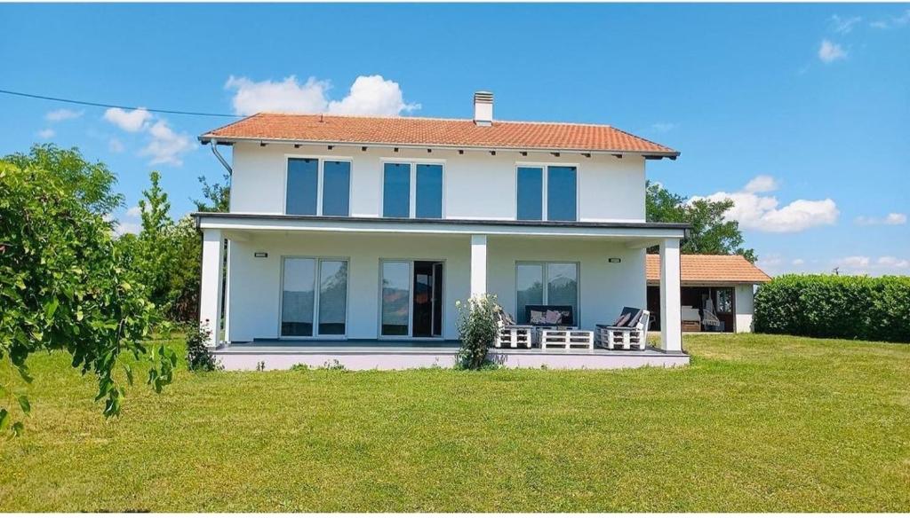 Kuca Lipar - Housity