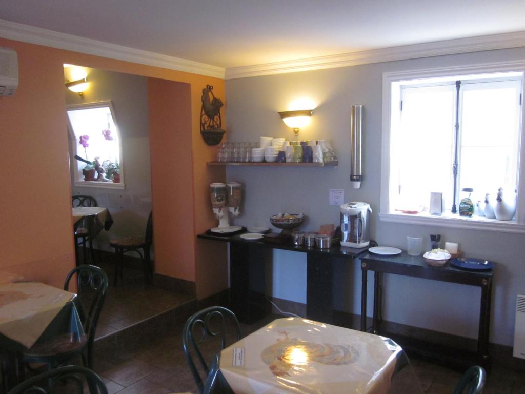 Hôtel Manoir de l'Esplanade - Resim 13