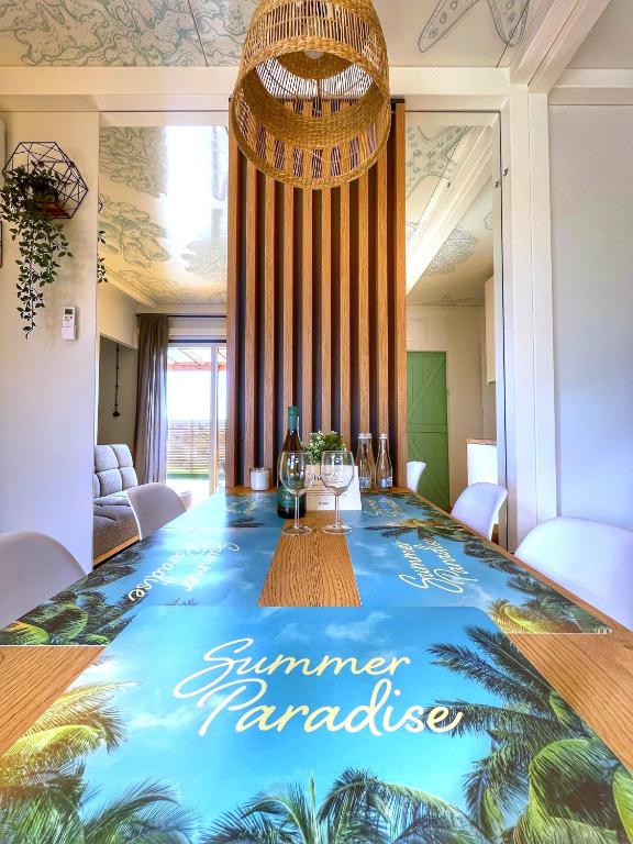 Fotografie z fotogalerie ubytování RResort - Domki z KRYTYM i PODGRZEWANYM BASENEM, Sauna, WiFi, parking w cenie! v destinaci Rewal