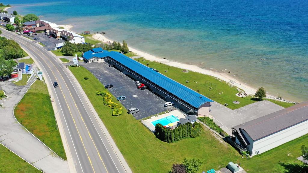 Days Inn & Suites by Wyndham St. Ignace Lakefront, Saint Ignace