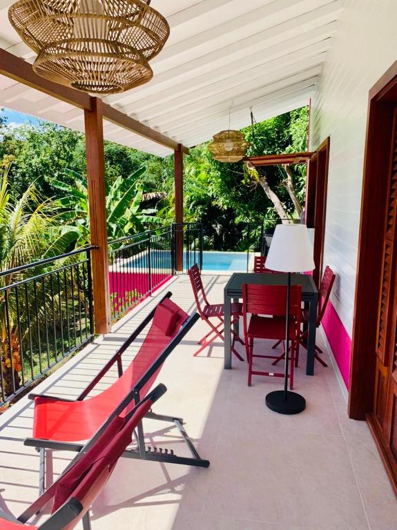 Balcone o terrazza di Magnifique Villa Bauhinia, Piscine vue mer