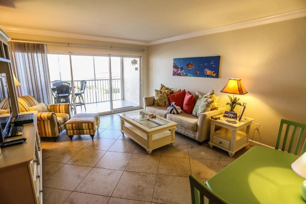 Apartment Dolphin Way A106, Bonita Springs, FL