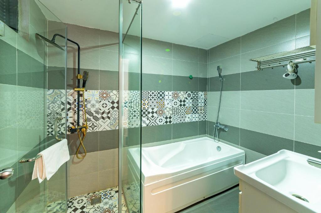 Phòng tắm tại Nostalgia Hotel and Spa