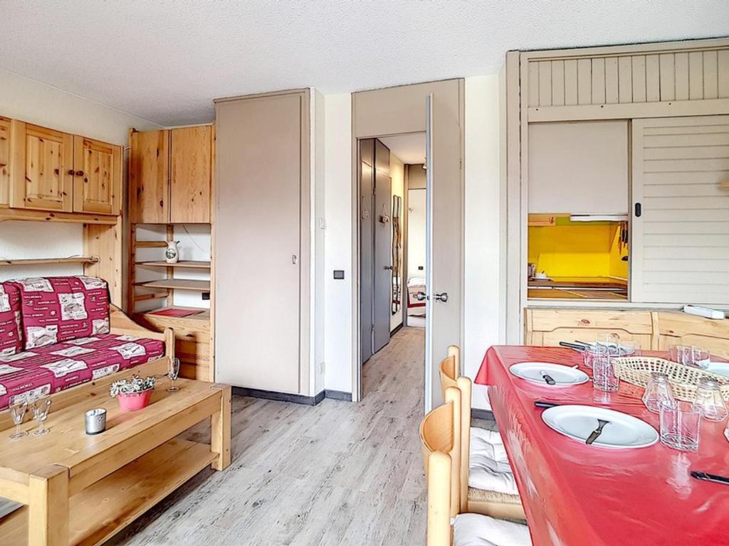 Appartement skis aux pieds, parking couvert, balcon ouest - Reberty 1850 - FR-1-344-1106
