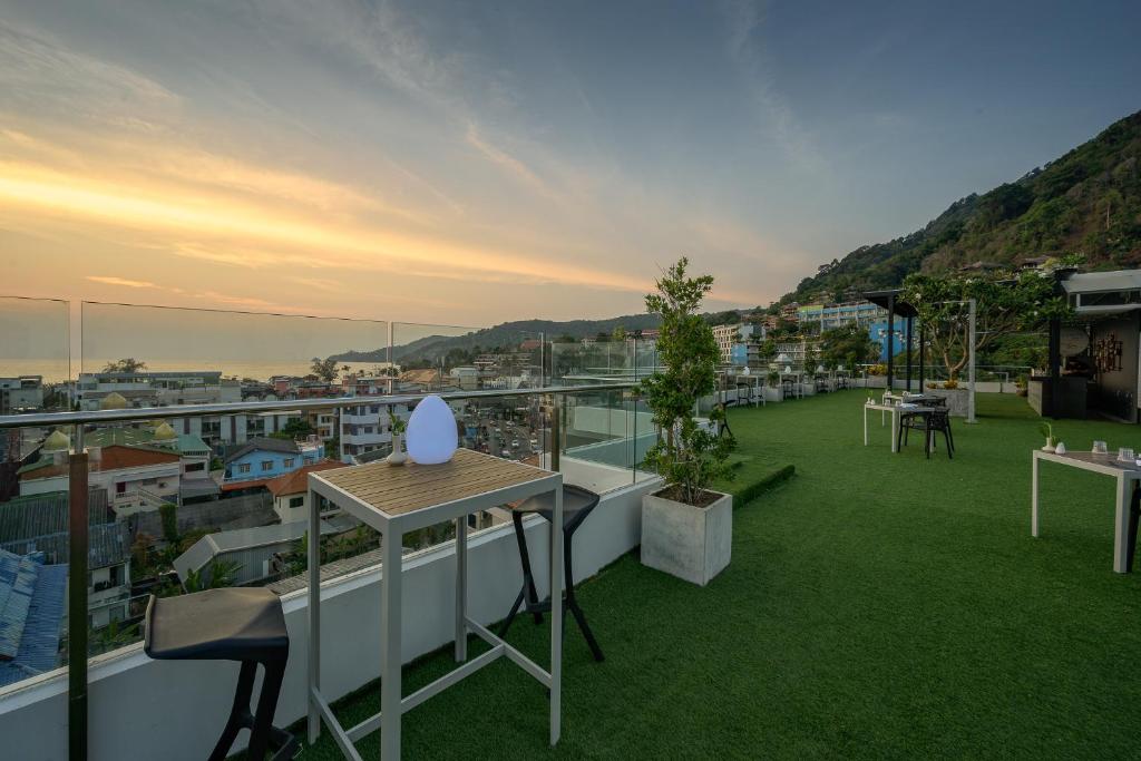 Zenseana Resort & Spa - Patong, Phuket - Resim 11