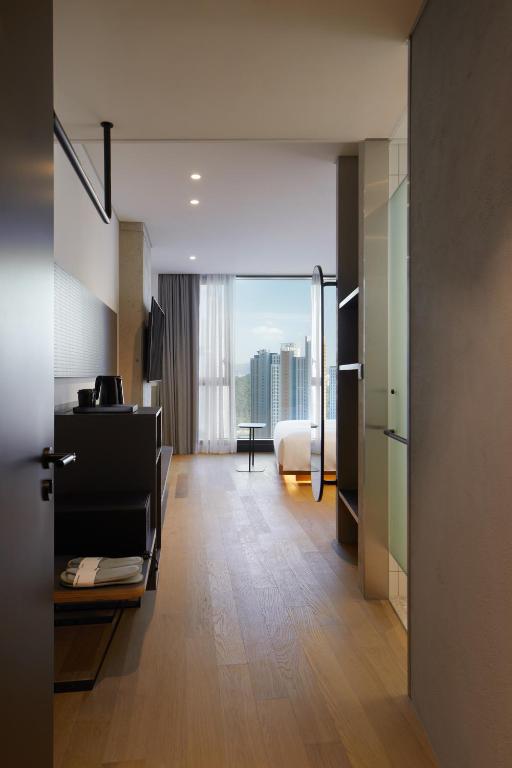 TV a/nebo společenská místnost v ubytování Take Hotel Seoul Gwangmyeong